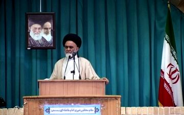  امام جمعه موقت همدان: کشورهای منطقه مانع حضور آمریکا در سوریه شوند