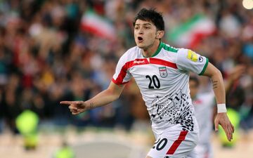 راهنمایی سردار آزمون به بیرانوند برای گرفتن پنالتی تحسین کاربران را برانگیخت +فیلم 