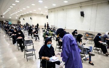 محرز: کنکور در استادیوم‌ها و فضای باز برگزار شود