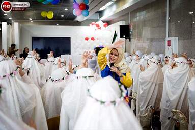 جشن عبادت دختران تهرانی در برج میلاد + تصاویر