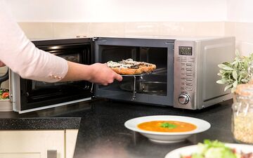 پخت و پز با ماکروویو ضرر دارد؟