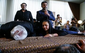 مراسم تشییع پیکر مرحوم عارف لرستانی +تصاویر