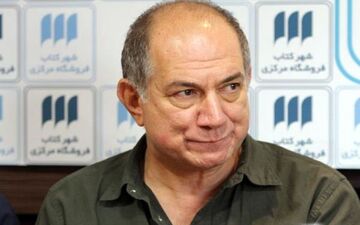 زاری جگر سوز ستاره پسیانی بر سر پیکر پدر | حضور سحر دولتشاهی و همایون شجریان در فرودگاه برای دیدار آتیلا پسیانی
