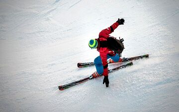 دختران ایران  روز سوم در رقابت‌های بین‌المللی اسکی آلپاین مدال‌آوری کردند