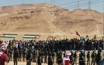 حرکت جوانان اردنی به سمت مرز فلسطین + فیلم