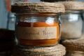 طرز تهیه پماد فلفل کاین برای درمان واریس