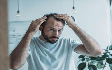 یک اتفاق استرس‌زا برای شروع روند ریزش مو کافی است
