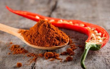 پنج خطر مصرف زیاد غذاهای تند