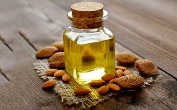 خاصیت‌های باور نکردنی روغن بادام تلخ