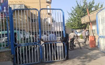 قطعی تلفن مردم، سرقت کافوی استانداری کرمانشاه؛ گل بود به سبزه نیز آراسته شد