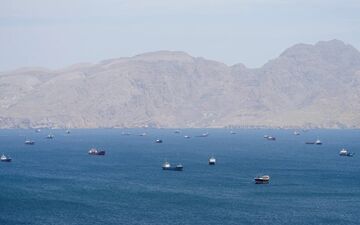 جزئیات اصابت پرتابه‌ به یک کشتی در شرق عمان