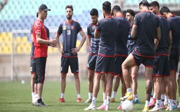 استراحت گل‌محمدی به بازیکنان پرسپولیس