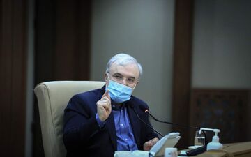 وزیر بهداشت: افزایش بیماران کرونایی به دلیل سفرها و صف‌های مرغ است