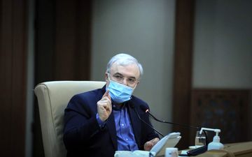 وزیر بهداشت: افزایش بیماران کرونایی به دلیل سفرها و صف‌های مرغ است
