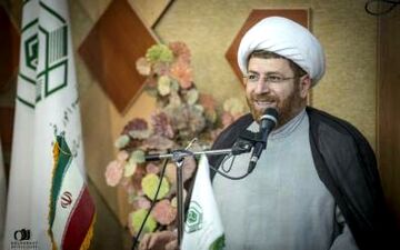 
۶ اردیبهشت تا ۱۶ خرداد ثبت نام چهل و سومین دوره مسابقات سراسری قرآن کریم / برگزاری مرحله شهرستانی مسابقات در تیر ماه ۹۹