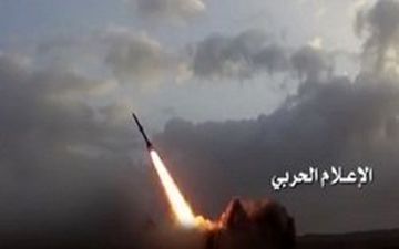 شلیک موشک بالستیک یمن به سمت مواضع شبه‌نظامیان سعودی در ساحل غربی