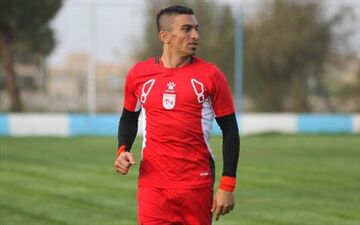 دوست دارم در تراکتورسازی بمانم/ از چند تیم پیشنهاد دارم