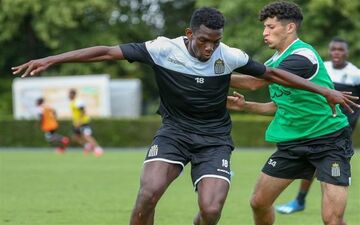 موافقت میلان با بازی مهاجمش برای شارلوا