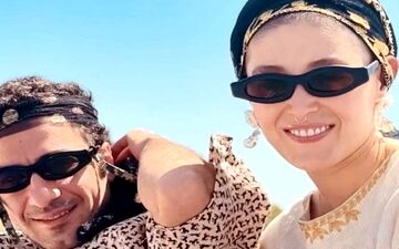 فرشته حسینی صورت خود را تتو کرد ! / تتو عجیب و بحث برانگیز صورت فرشته حسینی! + عکس