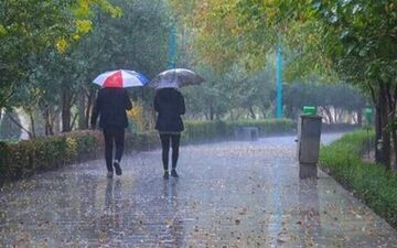 
بارش باران در نقاط مختلف کشور/خیزش گردوخاک در ۴ استان