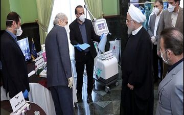 روحانی از محصولات علمی و فناوری کشور در مبارزه با بیماری کرونا بازدید کرد