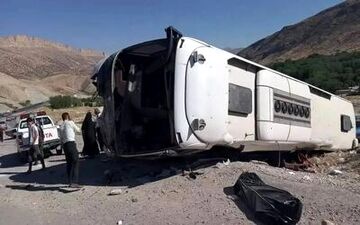 تصادف وحشتناک اتوبوس تهران-مشهد با تریلی تانکر سوخت