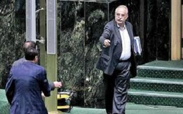 وزیر اقتصاد از مجلس کارت زرد گرفت + فیلم