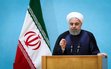 روحانی: بزرگترین قدرت برای دفاع از نظام، مردم ایران هستند