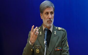سیاست «فشار حداکثری» دشمن در حال تبدیل به «التماس حداکثری» است