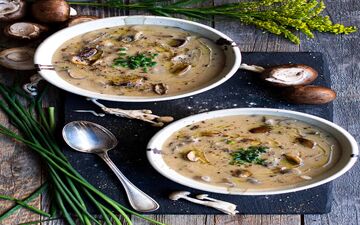 طرز تهیه سوپ پیازچه و قارچ | خیلی خوشمزه و جذابه!