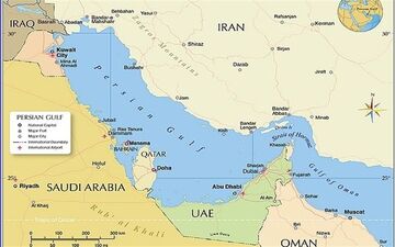 توقف نفتکش غول‌پیکر عربستانی در تنگه هرمز؛ ماجرا چیست؟
