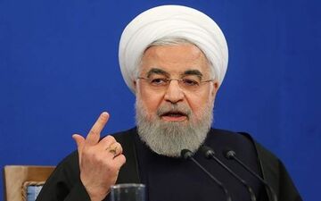 تاکید روحانی بر پرهیز از تجمعات غیرضروری/ نظارت بر اجرای پروتکل‌های بهداشتی تشدید شود
