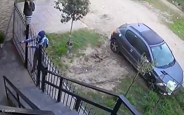حادثه وحشتناک برای مهمانان هنگام ورود به خانه!