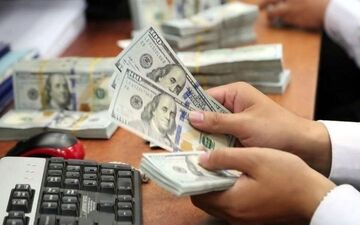  قیمت دلار به سکوی ۱۷۵ هزار تومان برگشت | طلای ۱۸ عیار در کانال ۱۸ میلیونی ماند | سکه امامی ۱۸۳ میلیونی شد 