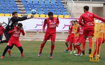  برگزاری آخرین تمرین پرسپولیس در سال ۹۵ در غیاب برانکو