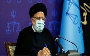  رییسی: در مملکتی که در جای جای آن ثروت خوابیده است نباید چهره کریه فقر مناطق مختلف کشور ما را بپوشاند