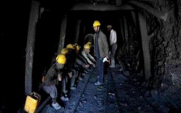 فیلم/ توضیحات مدیرکل مدیریت بحران استانداری در خصوص ریزش معدن سنگ در گیلانغرب
