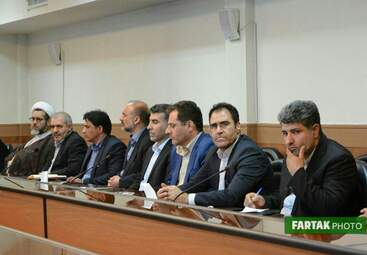 دیدار استاندار کرمانشاه و اعضای شورای اداری با نماینده ولی فقیه در استان