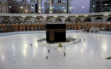 اعلام محدودیت برای ورود زائران خارجی حج امسال از سوی سعودی‌ها به خاطر کرونا
