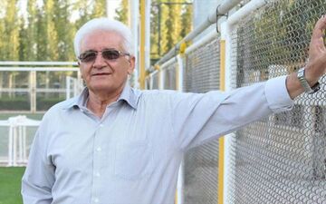 خلیل زاده نمی تواند با پرسپولیس قرارداد امضا کند