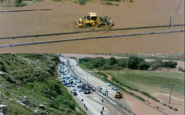 بارش باران منجر به مسدود شدن راه ارتباطی ۱۱روستای لرستان شد 