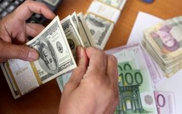  تزریق دلار 7900 تومانی به بازار ثانویه