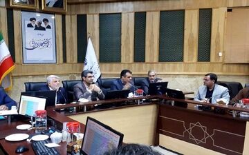 انتقاد از تفسیرهای تنگ‌نظرانه در اعطای تسهیلات
