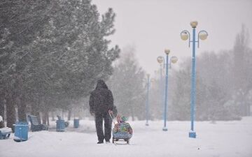 قرقیزستان در حال دفن شدن در برف + فیلم
