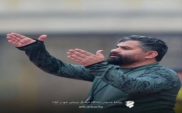 عسکری: داور ۱۰ دقیقه وقت اضافه گرفت تا بازنده شویم/ امنیت در ورزشگاه صفر بود