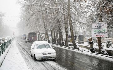 ادامه بارش باران و برف در تهران | هوا در آخر هفته سردتر می‌شود؟