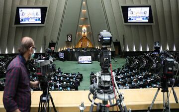 مجلس با نقل و انتقال حق بیمه بین صندوق‌های بازنشستگی موافقت کرد