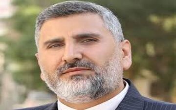 خبرنگاران ستارگان آسمان اطلاع‌رسانی و روشنگری‌اند