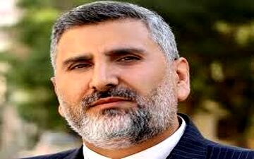 خبرنگاران ستارگان آسمان اطلاع‌رسانی و روشنگری‌اند