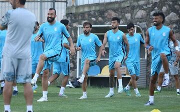 مقاومت بازیکنان استقلال در برابر مصاحبه!